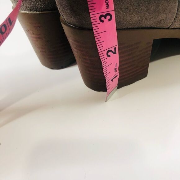 Jack Rogers Taupe Grey Beige Suede Ankle Boots - Picture 6 of 11